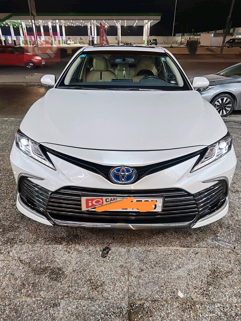 تۆیۆتا کامری